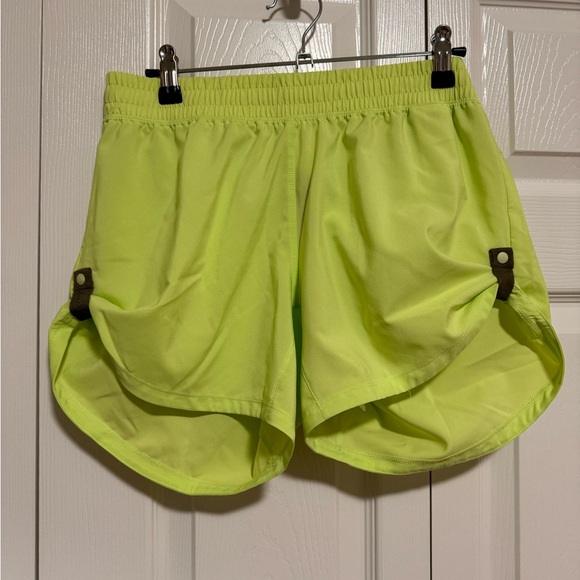 NWT ADIDAS PULSE LIME PACER SNAP RUNNING TRAINING GYM SHORTS WOMENS SZ SMALL - Picture 5 of 13